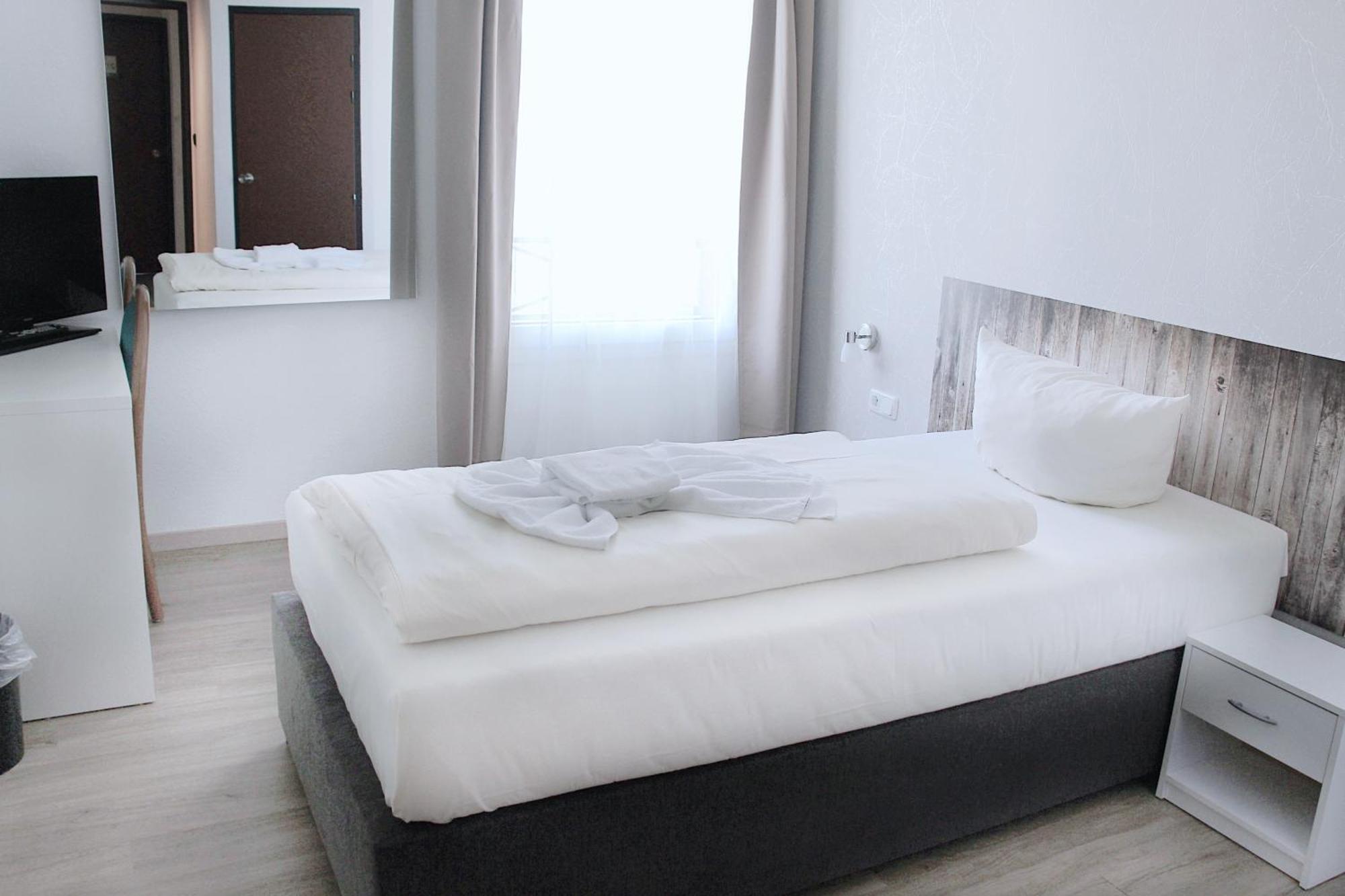 Отель Regiohotel Leipzig West 3*