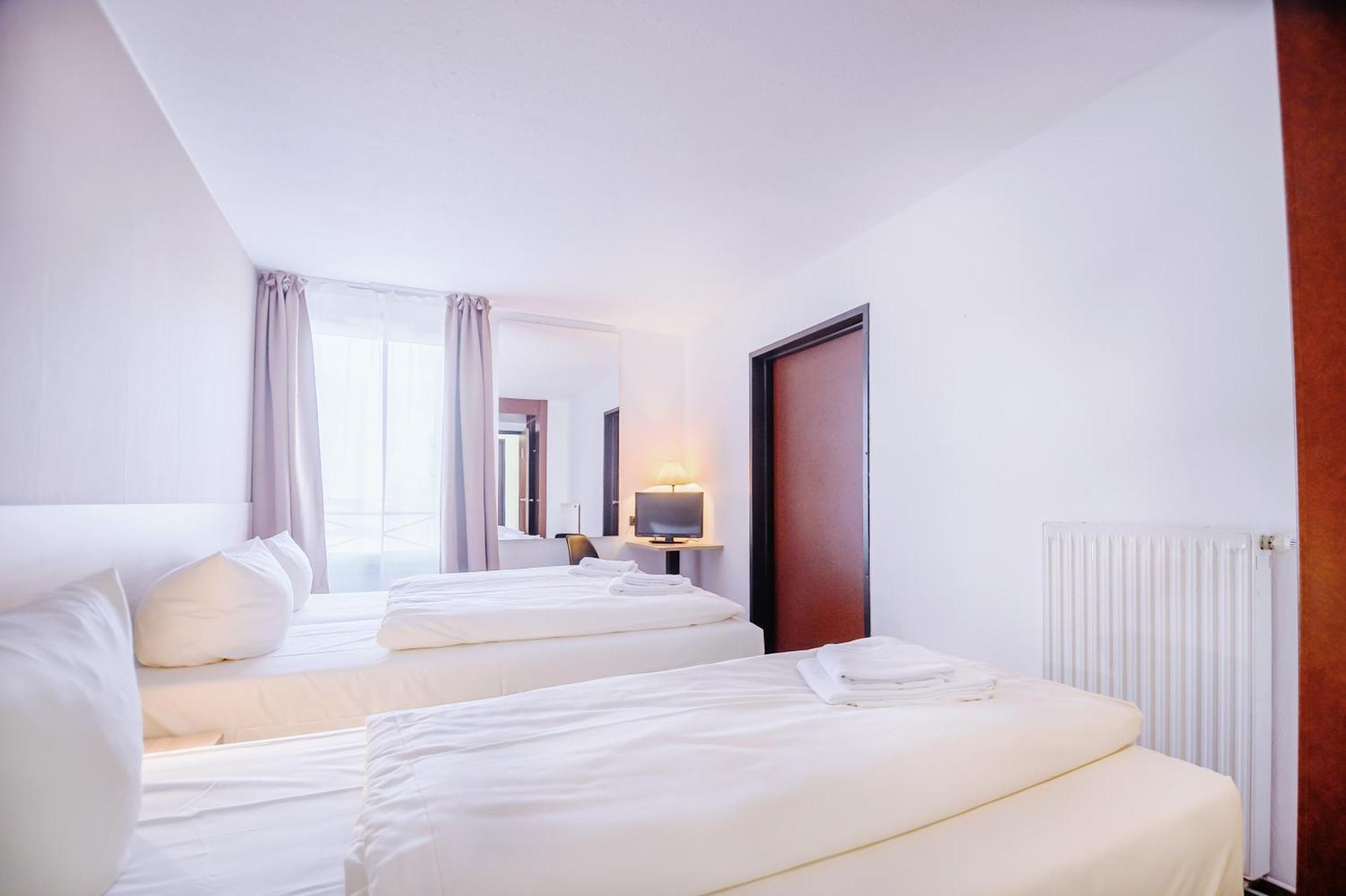 Regiohotel Leipzig West 3*